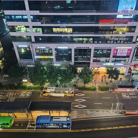Hongdae Cleanhouse Hotel Сеул Екстериор снимка
