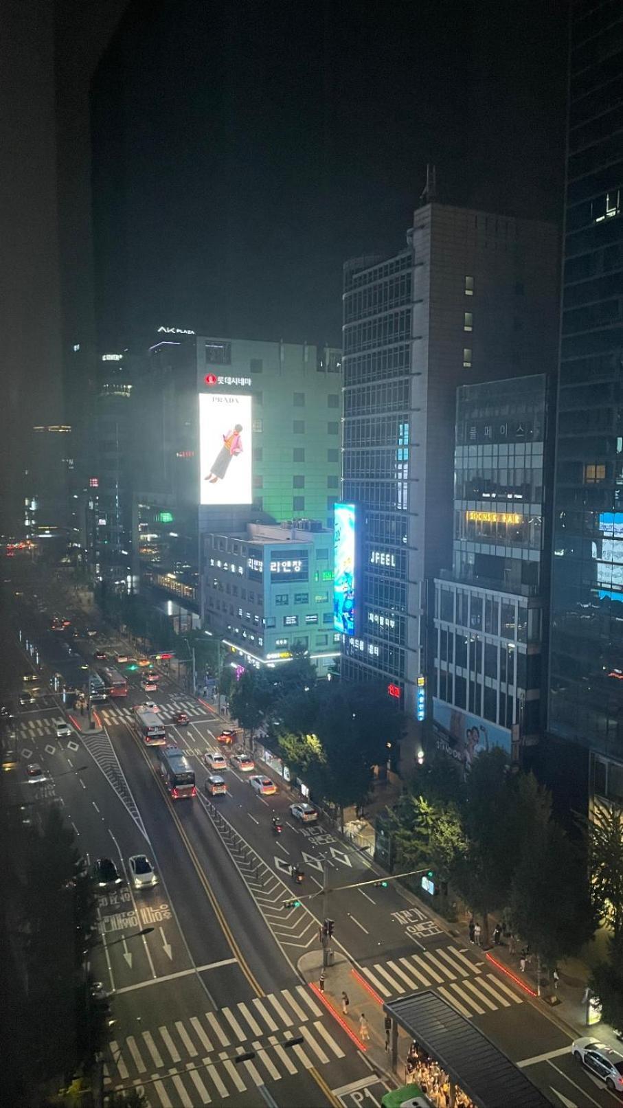 Hongdae Cleanhouse Hotel Сеул Екстериор снимка