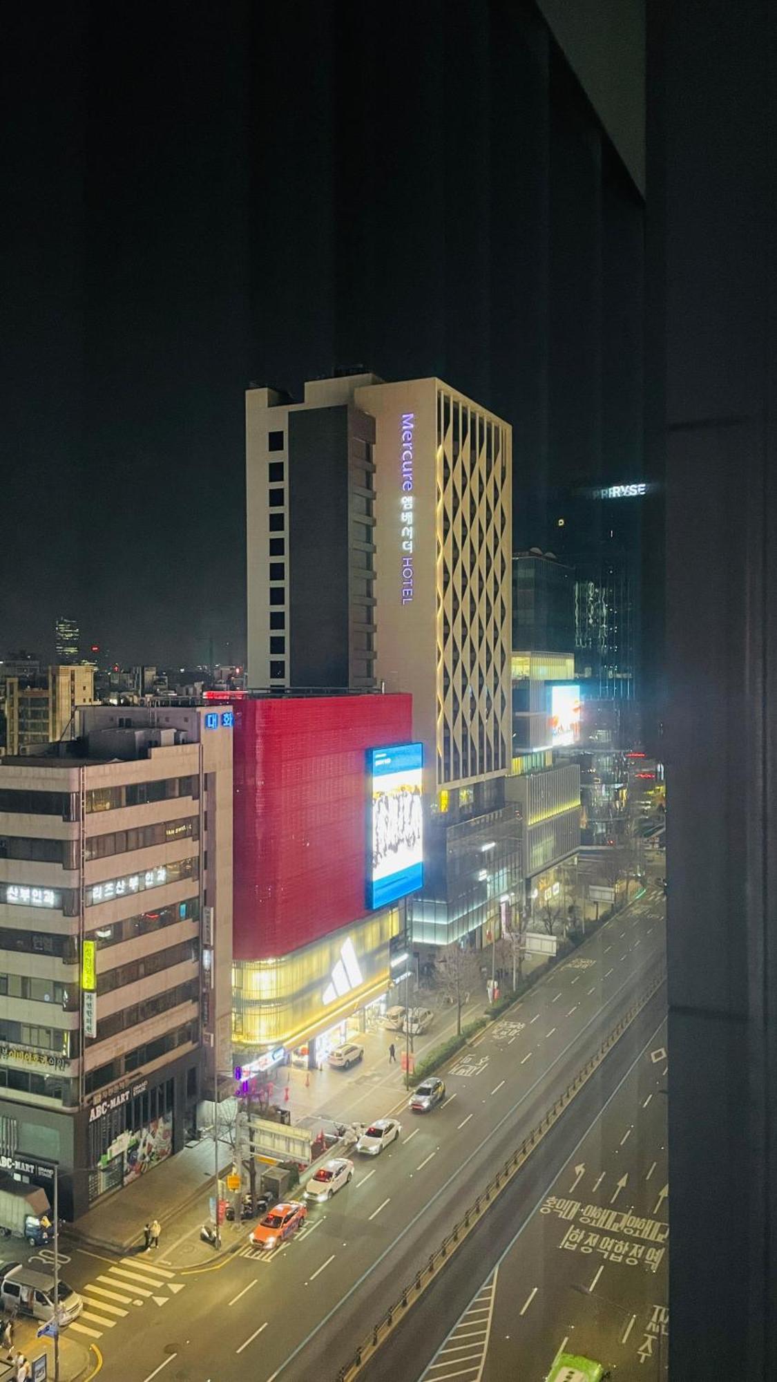Hongdae Cleanhouse Hotel Сеул Екстериор снимка